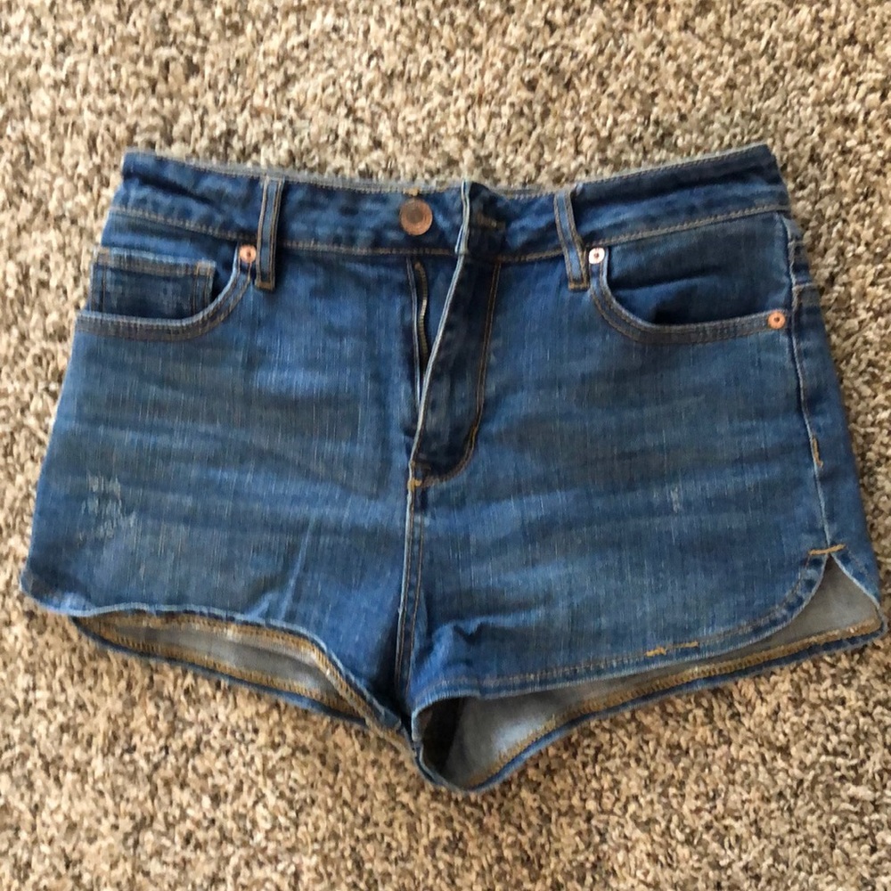 Kendall and Kylie Jenner Pacsun Jean shorts